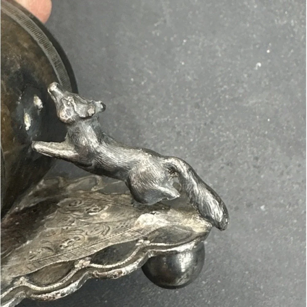 ANTIQUE VICTORIAN WILCOX SILVERPLATE NAPKIN RING FOXES